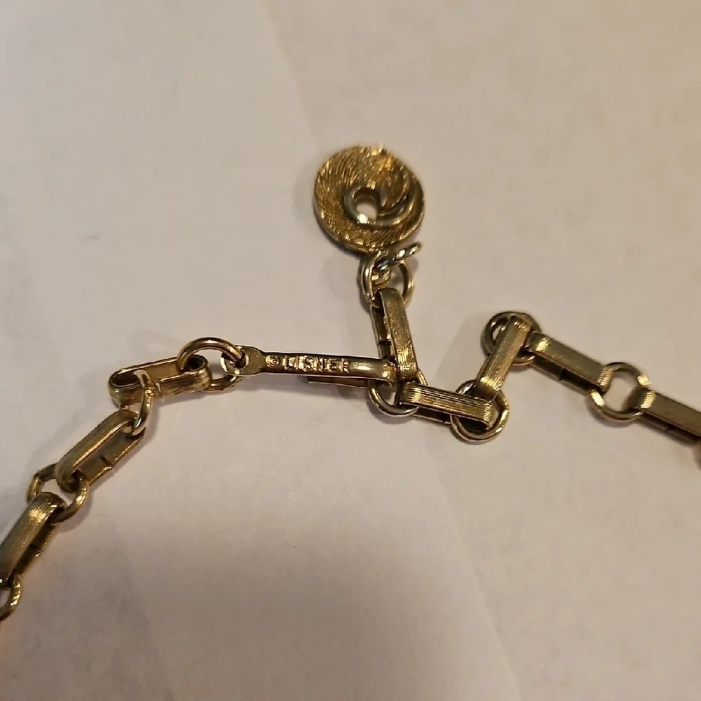 Lisner Signed Gold Necklace Statement Vintage Adjustable